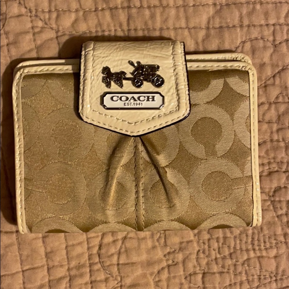 Bifold authentic coach wallet!